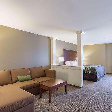 Comfort Inn & Suites Zachary Buitenkant foto