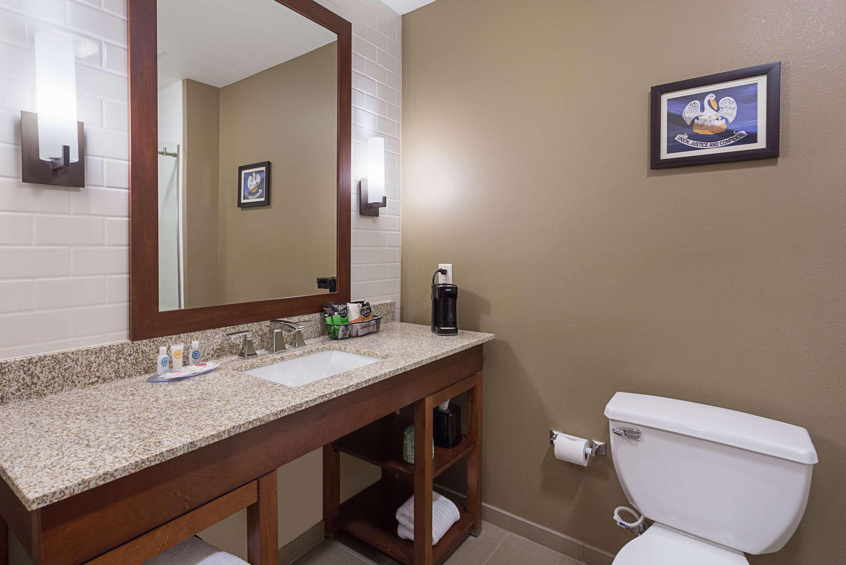 Comfort Inn & Suites Zachary Buitenkant foto