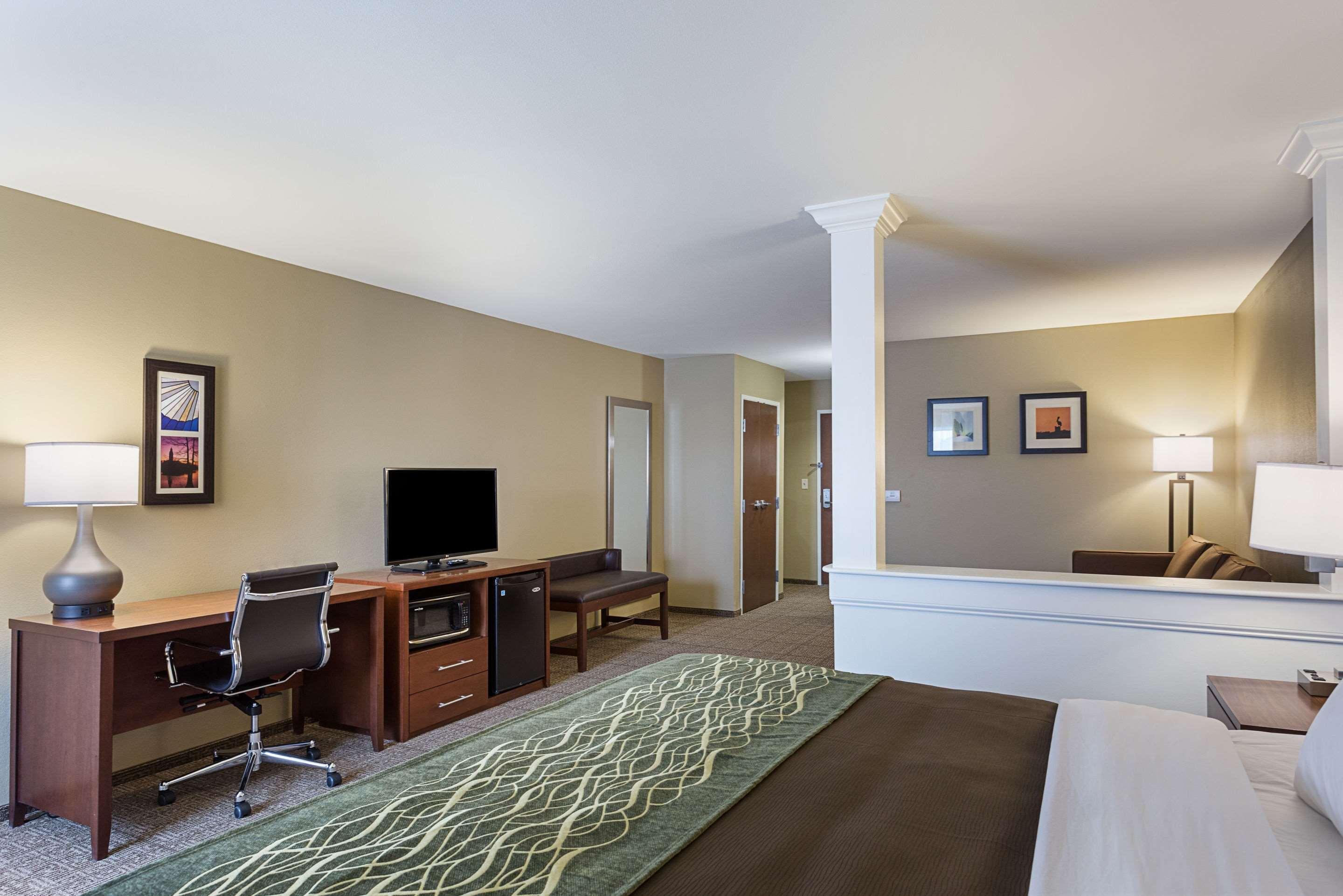 Comfort Inn & Suites Zachary Buitenkant foto
