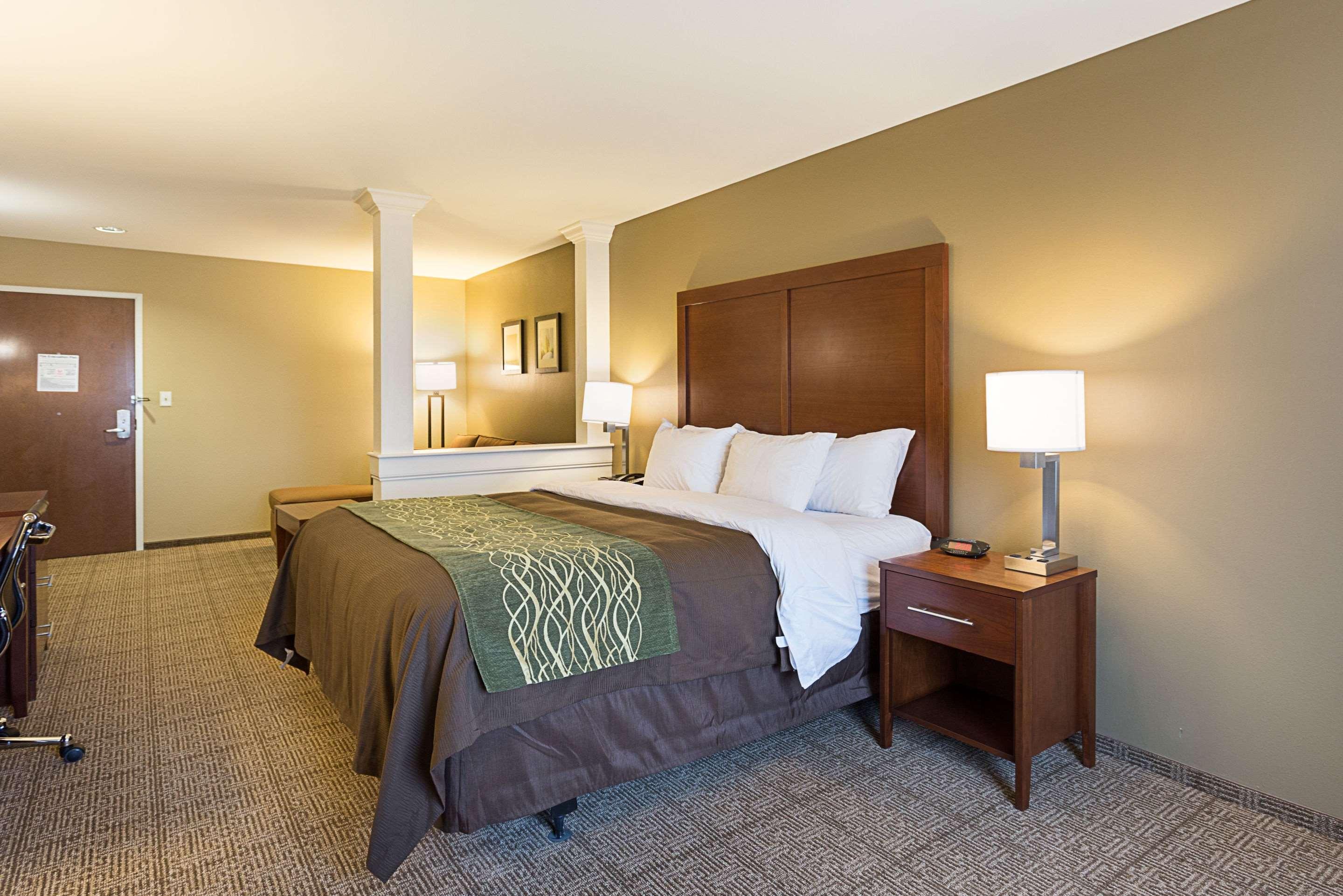 Comfort Inn & Suites Zachary Buitenkant foto