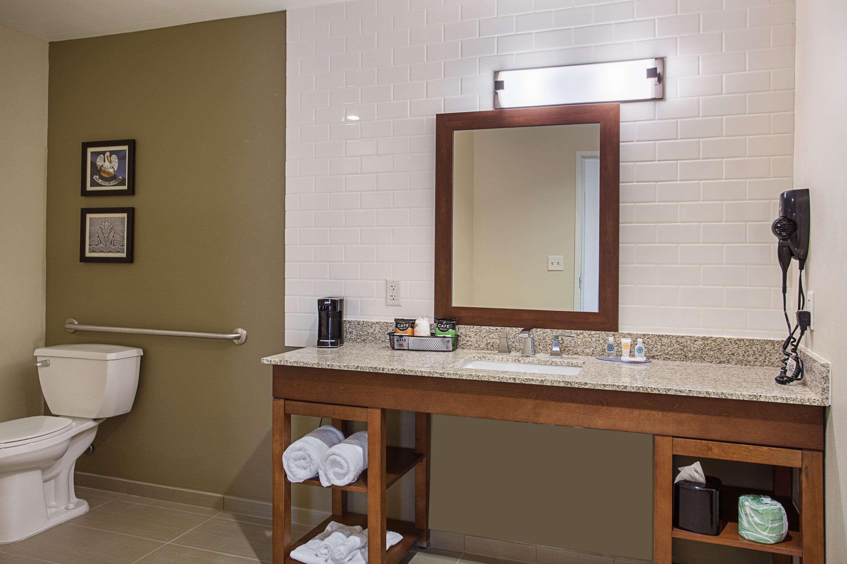 Comfort Inn & Suites Zachary Buitenkant foto