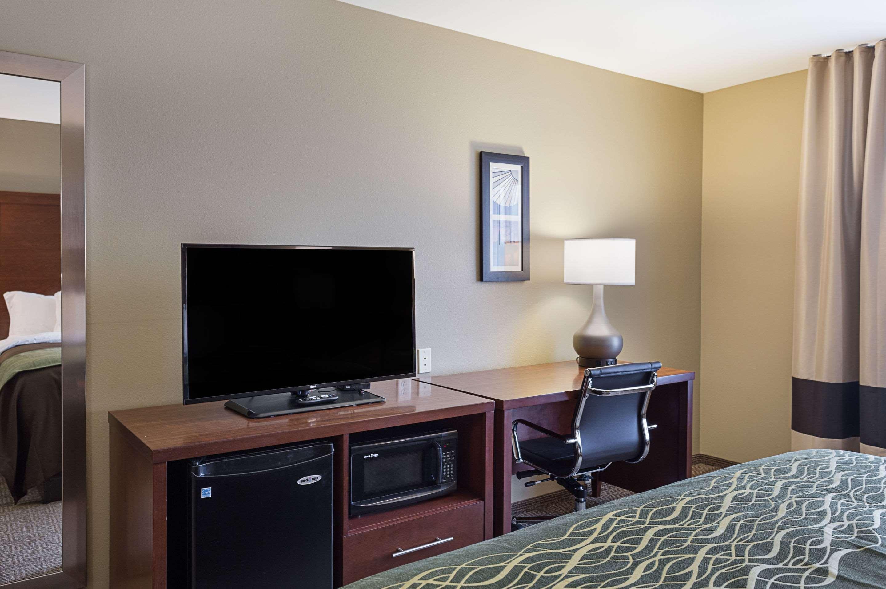 Comfort Inn & Suites Zachary Buitenkant foto