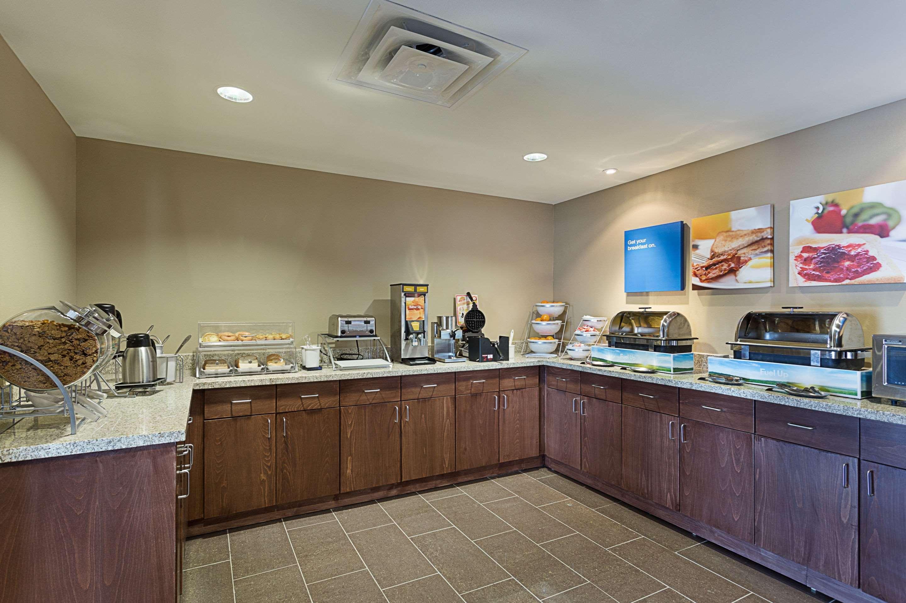 Comfort Inn & Suites Zachary Buitenkant foto