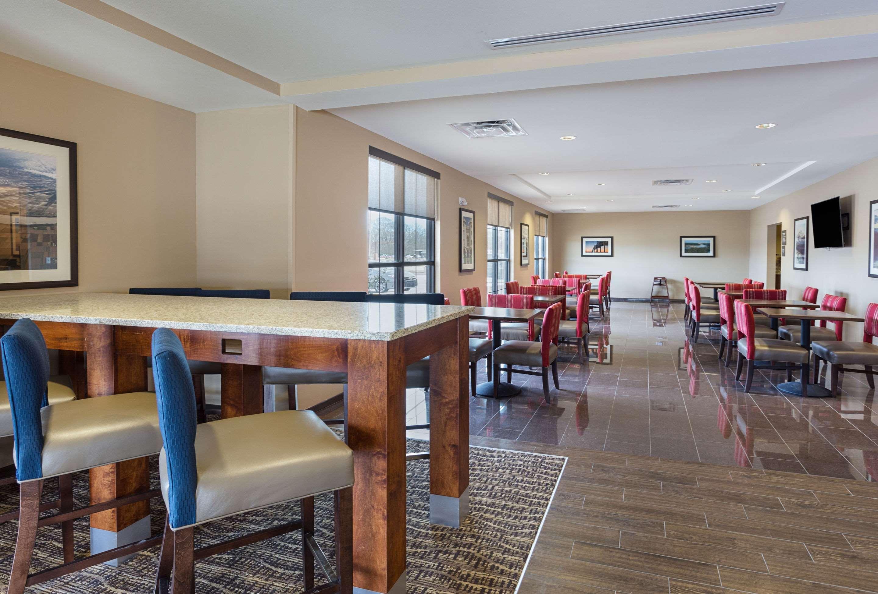 Comfort Inn & Suites Zachary Buitenkant foto